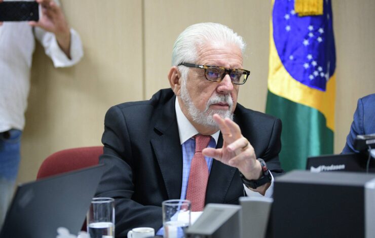 Justi&ccedil;a Eleitoral determina arquivamento de inqu&eacute;rito contra Jaques Wagner por falta de provas