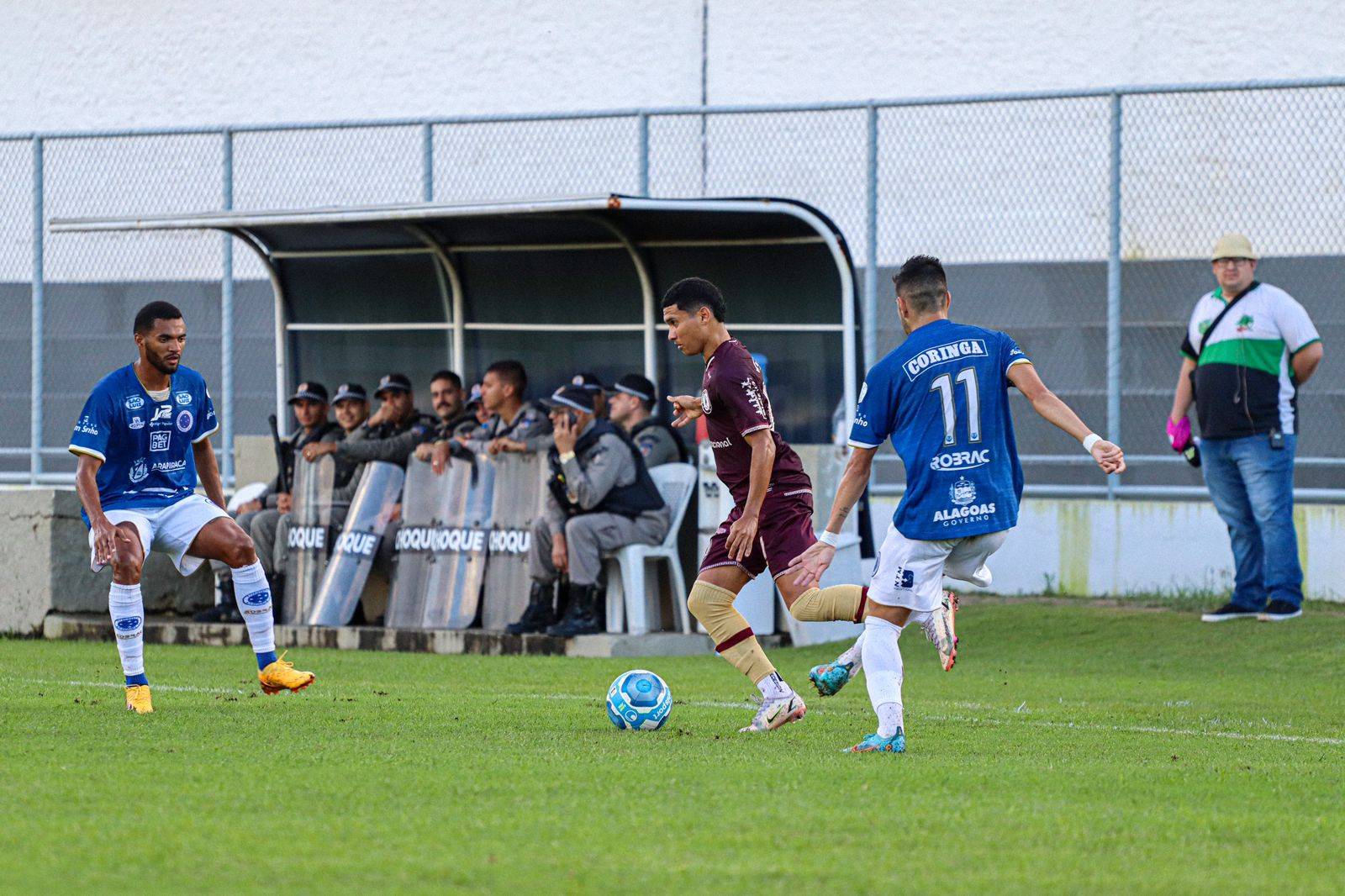 Cruzeiro e CRB empataram por 1 a 1 em Arapiraca na abertura da