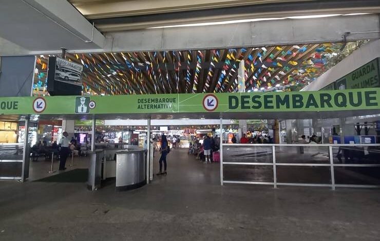 Movimento de desembarque cresce na Rodovi&aacute;ria de Salvador ap&oacute;s festa de S&atilde;o Jo&atilde;o