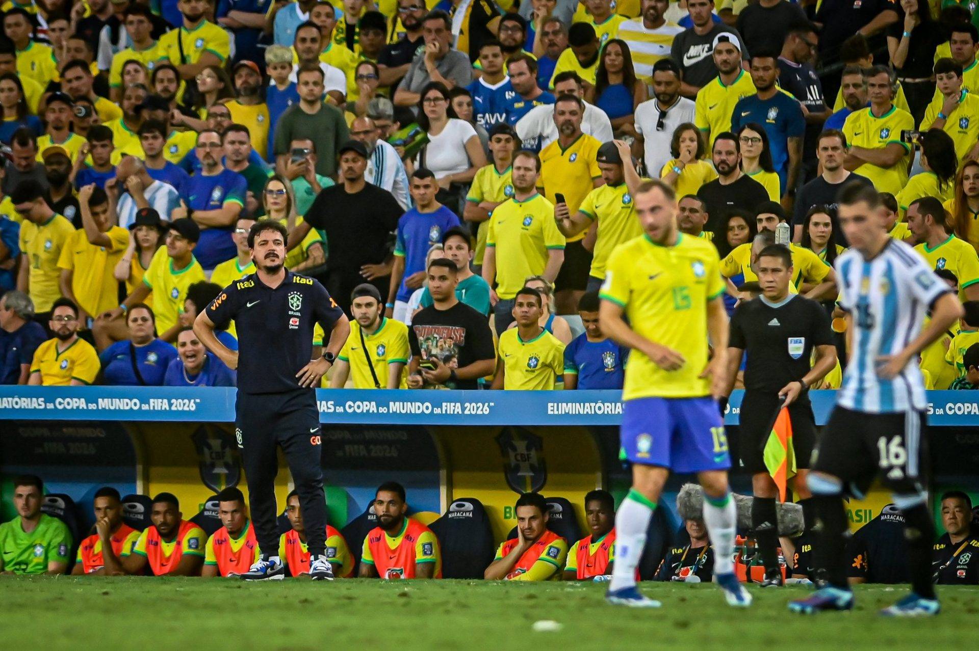 Brasil perde da Argentina no Maracanã e amarga 1ª derrota em casa